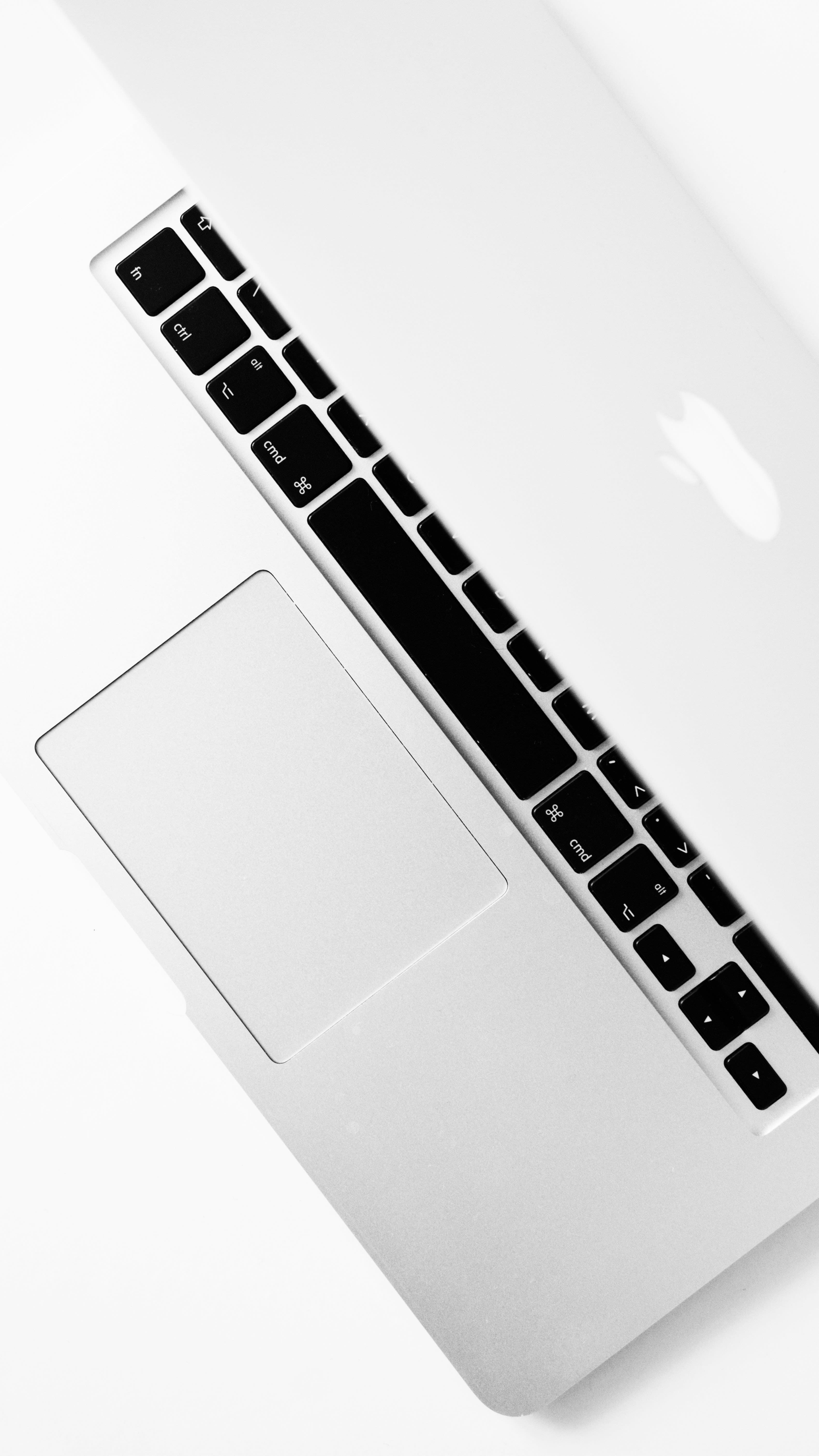 Apple MacBook Air 2017 13.3" – A1466 | Core i5 | 8GB RAM | 256GB SSD